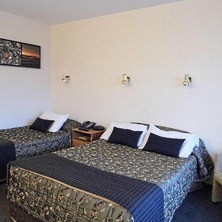 Westport Motor Hotel Экстерьер фото