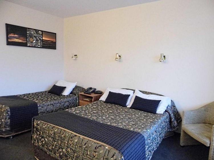 Westport Motor Hotel Экстерьер фото